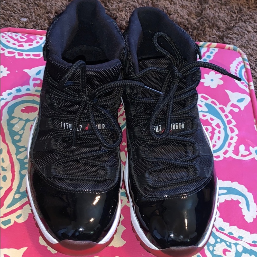Retro Jordan Bred 11
